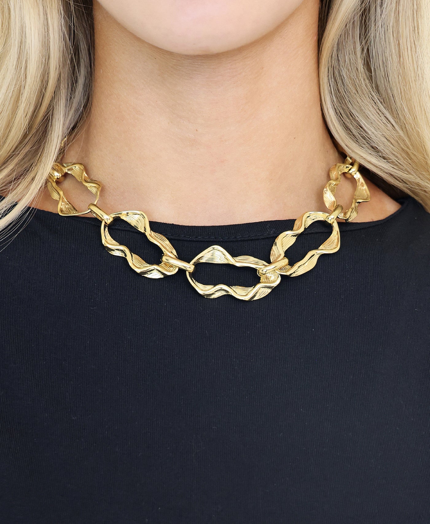 Textured Chain Necklace view 1