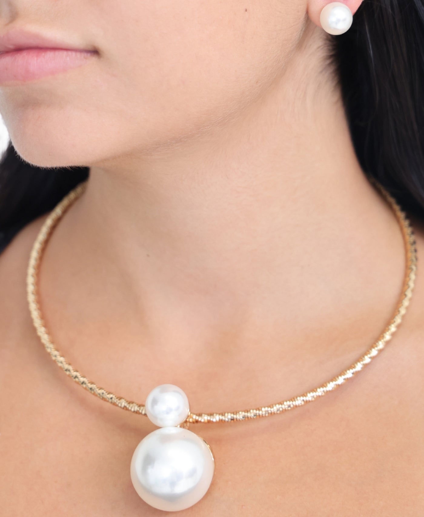 Faux Pearl Collar Necklace & Stud Earrings Set view 1